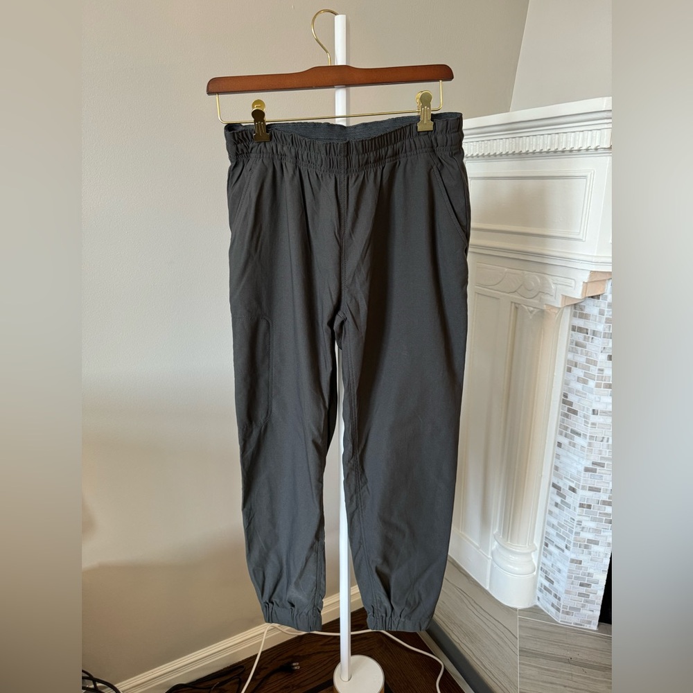 prAna women’s medium jogger in dark iron